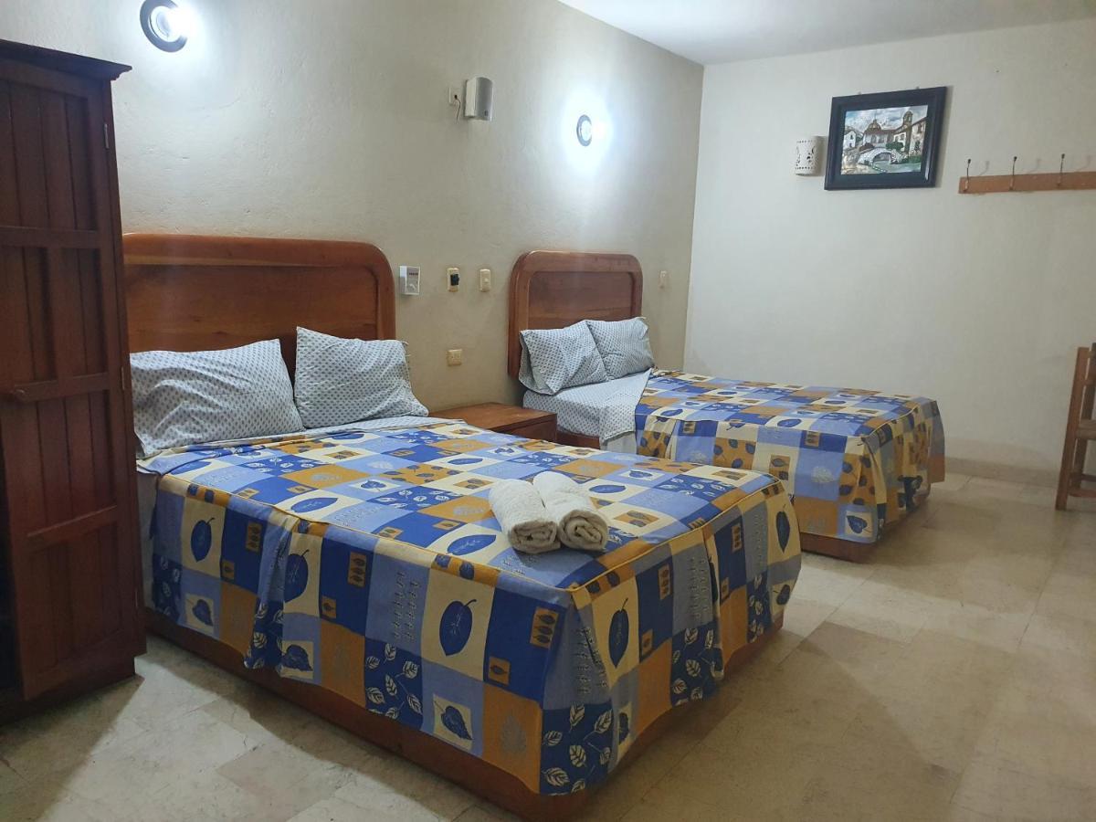 פוארטו אסקונדידו Hotel Kootznoowoo מראה חיצוני תמונה