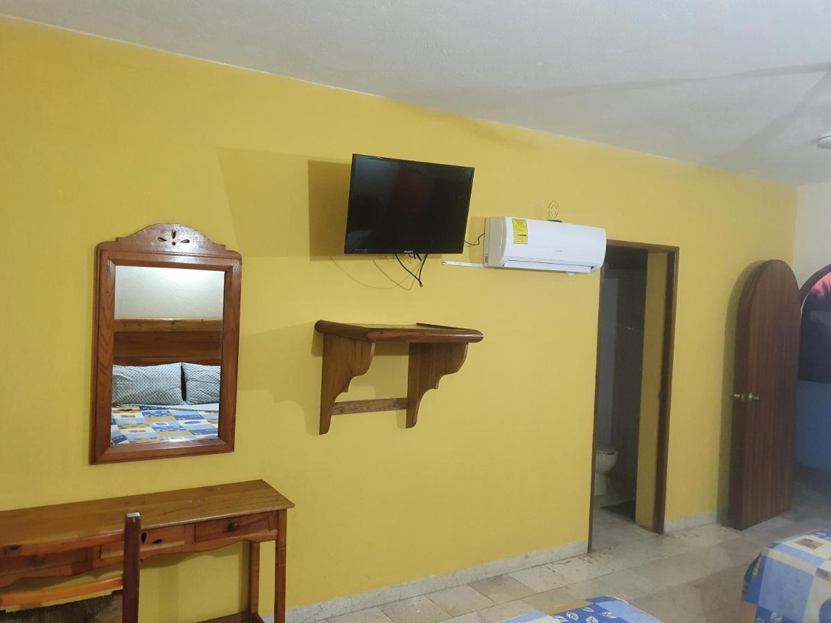 פוארטו אסקונדידו Hotel Kootznoowoo מראה חיצוני תמונה