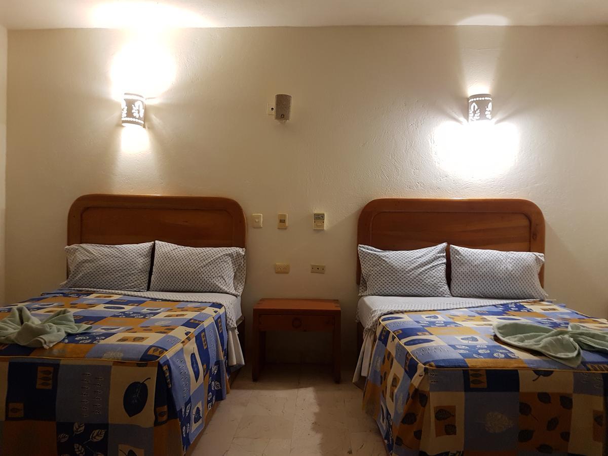 פוארטו אסקונדידו Hotel Kootznoowoo מראה חיצוני תמונה