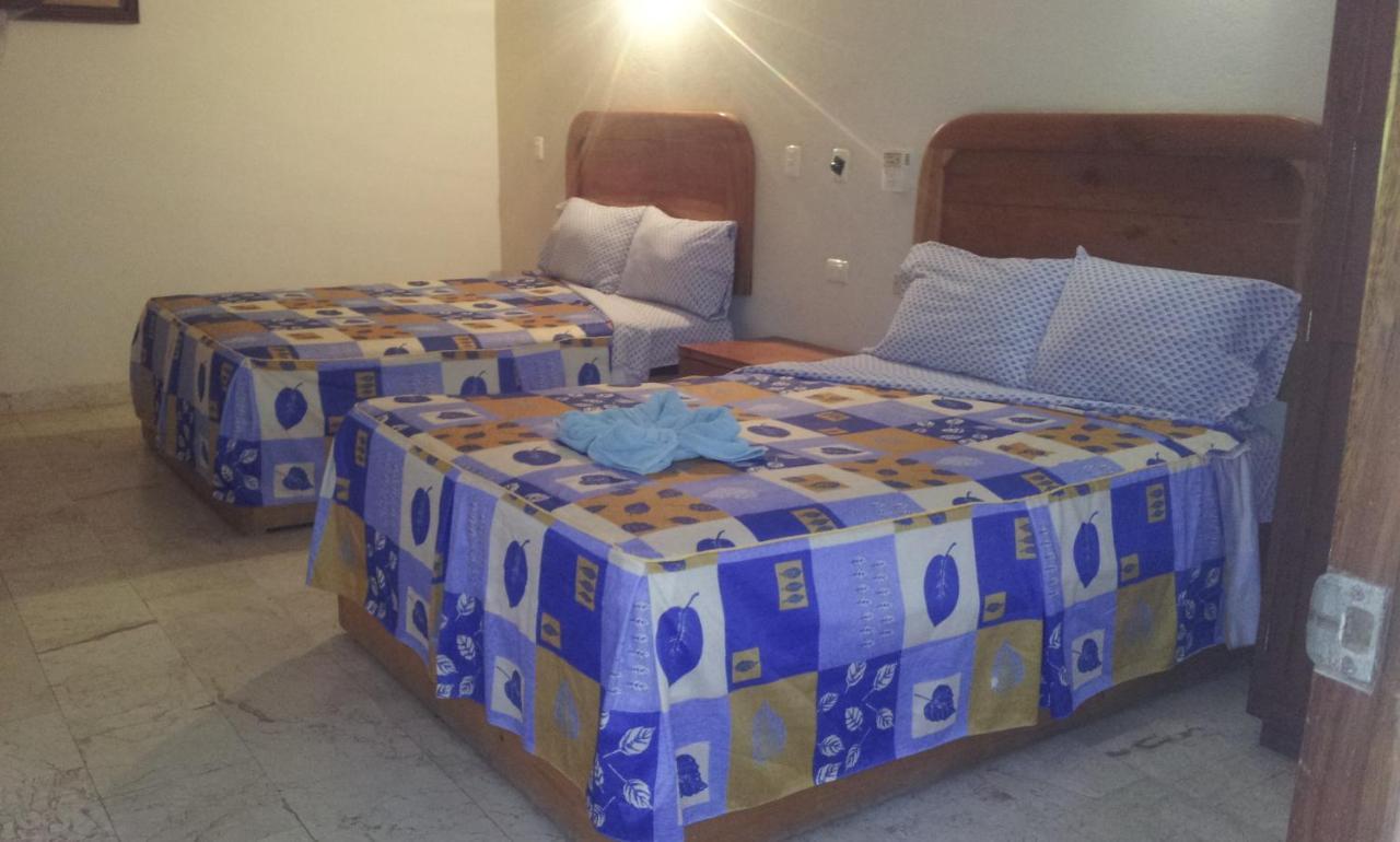 פוארטו אסקונדידו Hotel Kootznoowoo מראה חיצוני תמונה